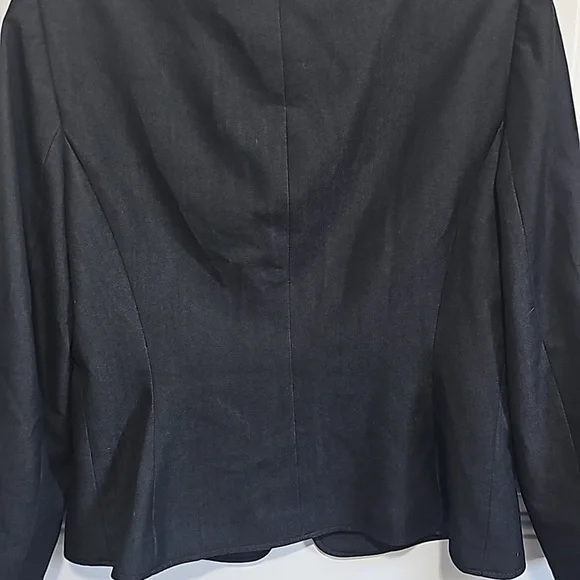 NWOT SUIT COAT CHARCOAL GRAYWITH A SILKY DESIGN INSIDE - Picture 7 of 7